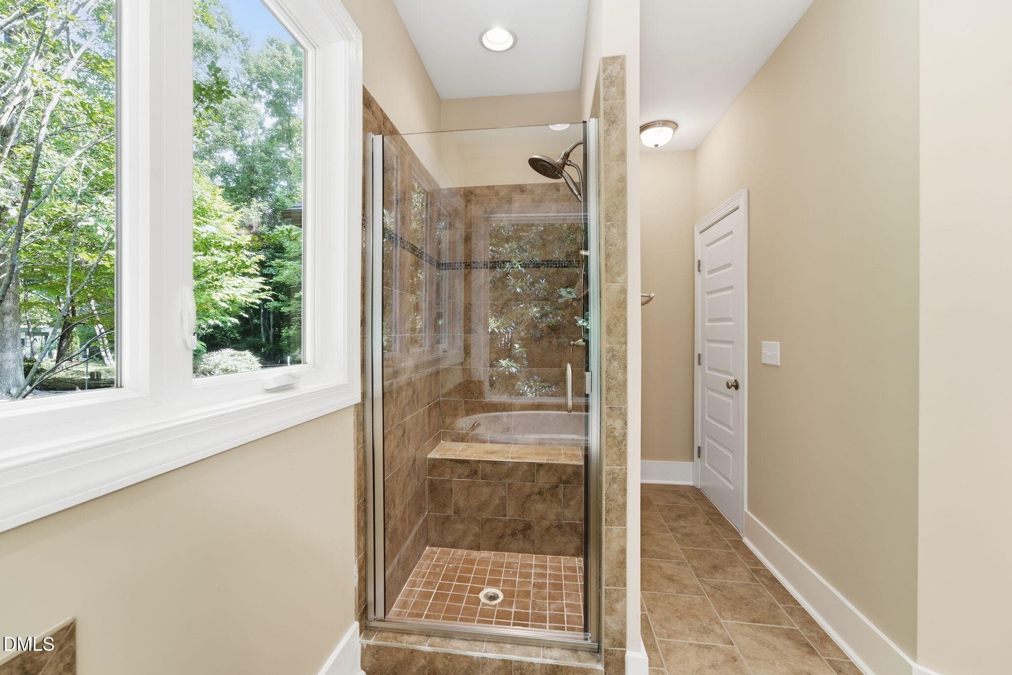 34-web-or-mls-DSC05364 - 1001 Reaves Drive, Chapel Hill, NC 27516, Chapel Hill