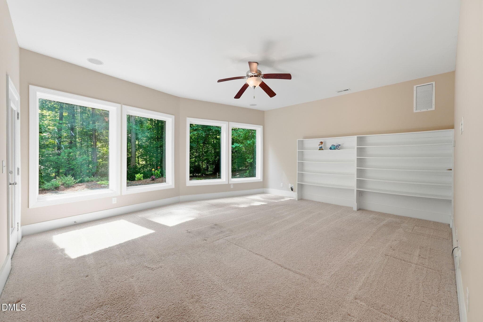 36-web-or-mls-DSC05382 - 1001 Reaves Drive, Chapel Hill, NC 27516, Chapel Hill