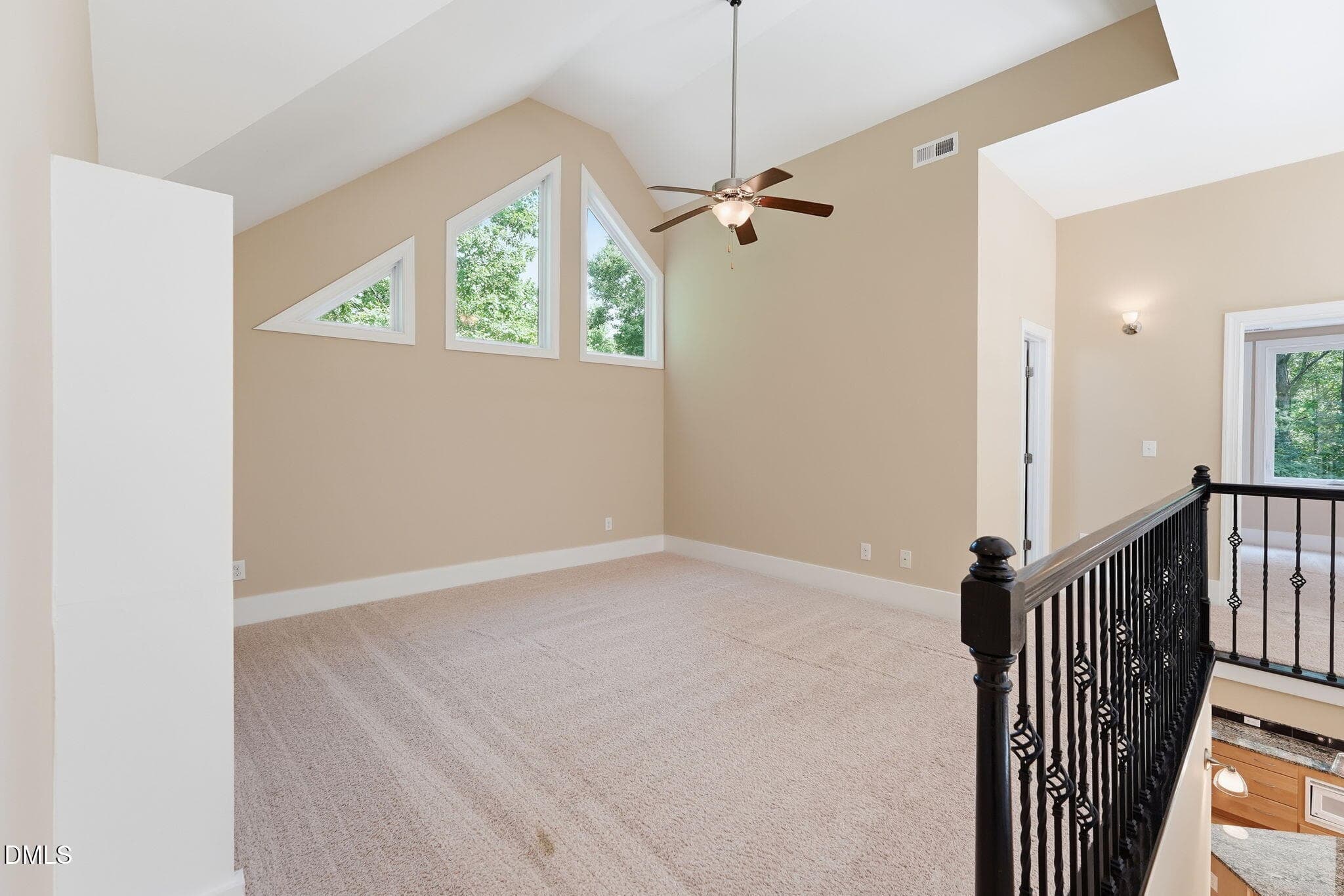 39-web-or-mls-DSC05433 - 1001 Reaves Drive, Chapel Hill, NC 27516, Chapel Hill