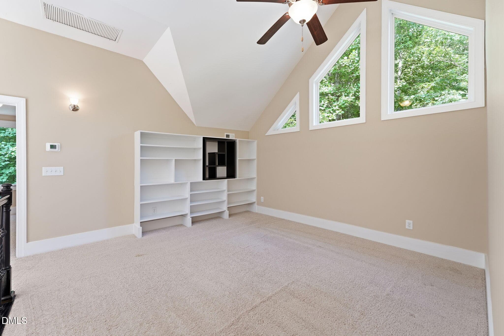 40-web-or-mls-DSC05445 - 1001 Reaves Drive, Chapel Hill, NC 27516, Chapel Hill