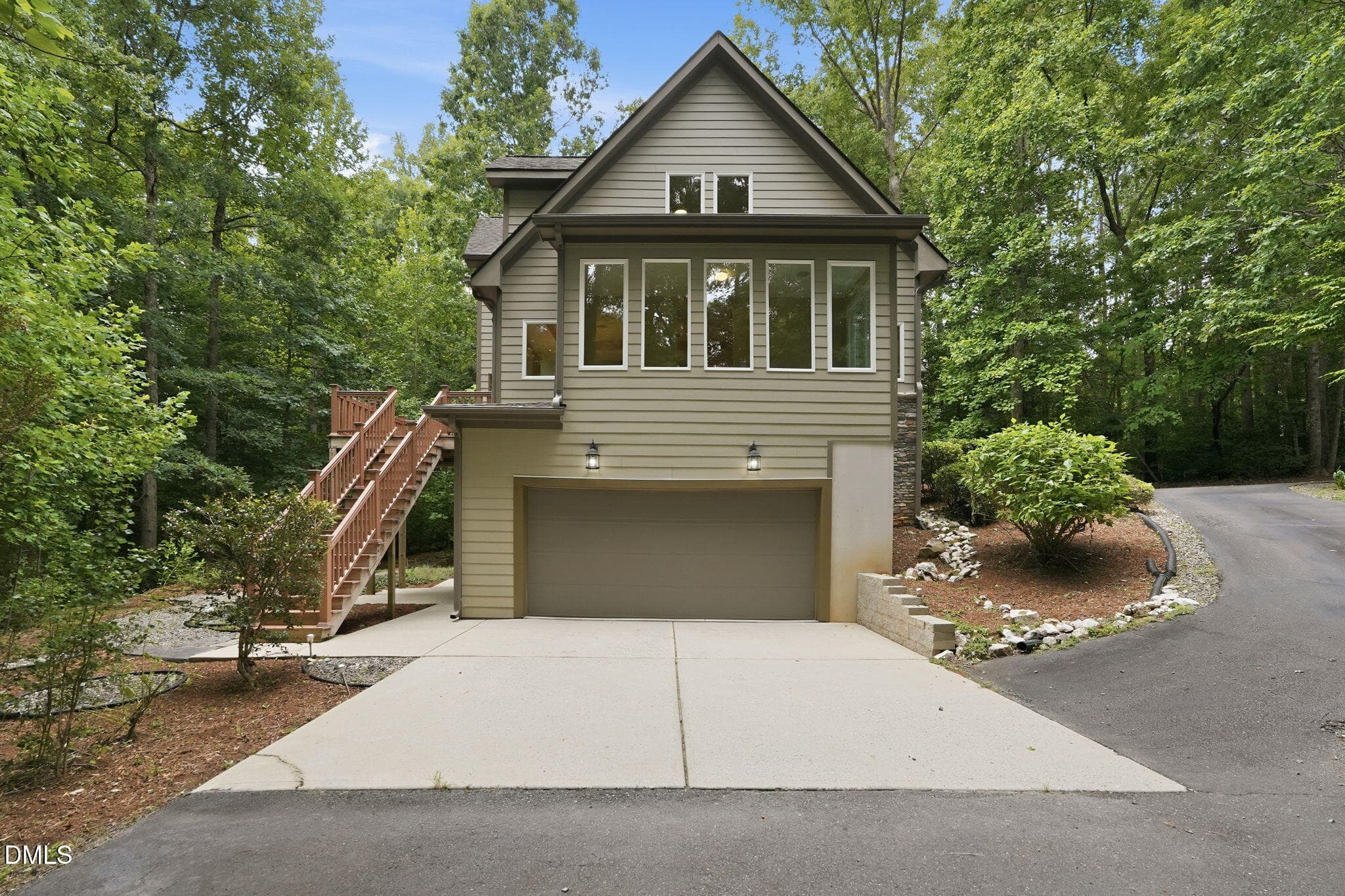 49-web-or-mls-DSC05589 - 1001 Reaves Drive, Chapel Hill, NC 27516, Chapel Hill