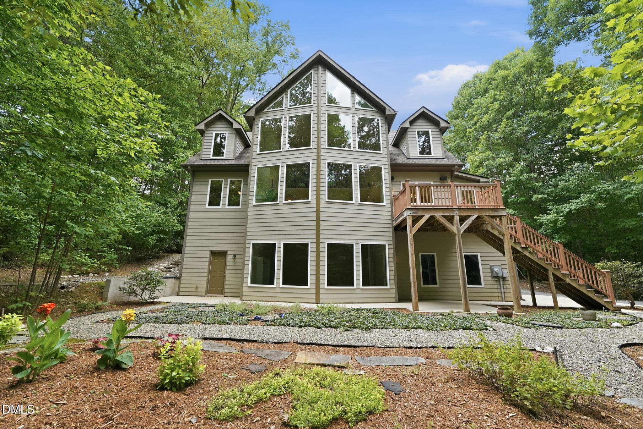 52-web-or-mls-DSC05622 - 1001 Reaves Drive, Chapel Hill, NC 27516, Chapel Hill