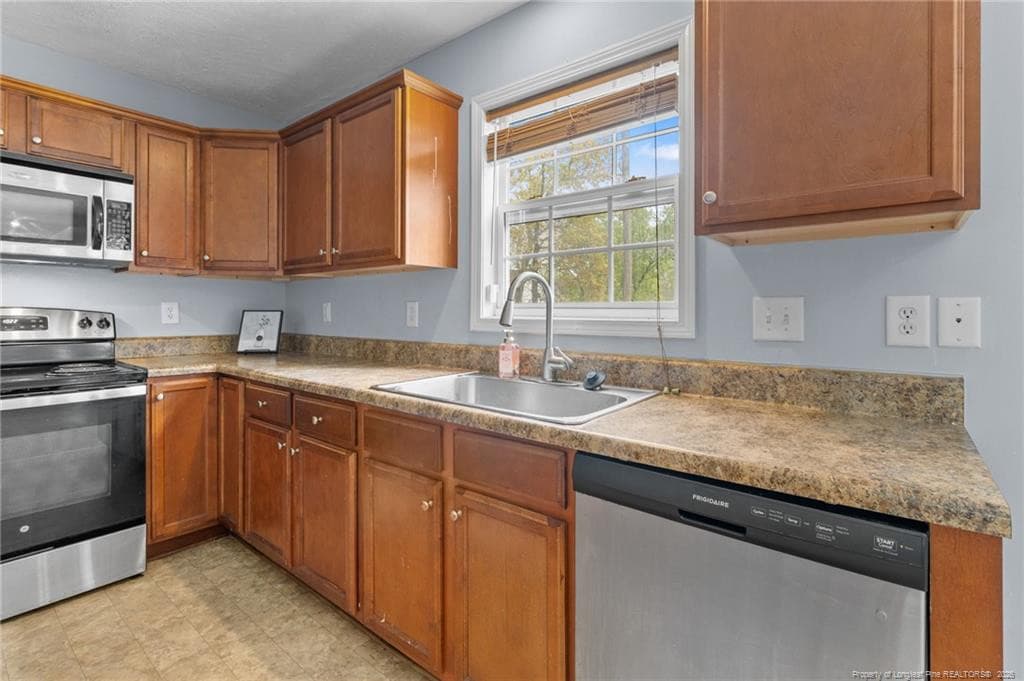 Photo 15 - 9008 Grouse Run Lane, Fayetteville, NC 28314, Fayetteville