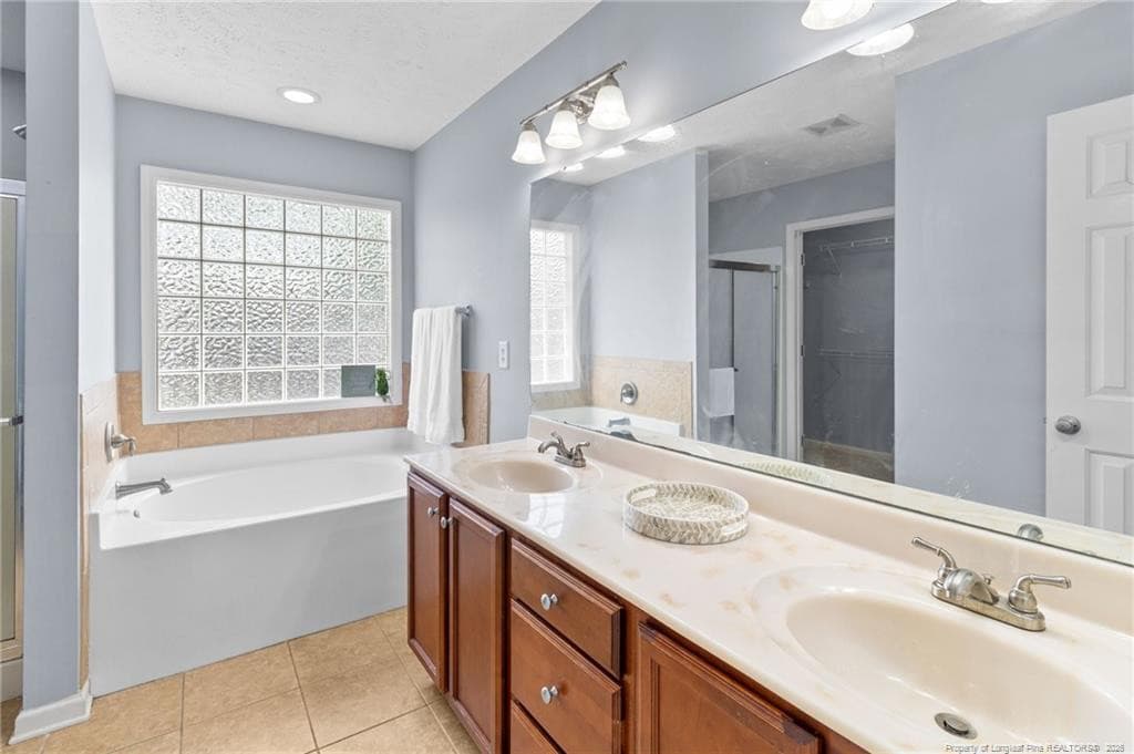 Photo 21 - 9008 Grouse Run Lane, Fayetteville, NC 28314, Fayetteville