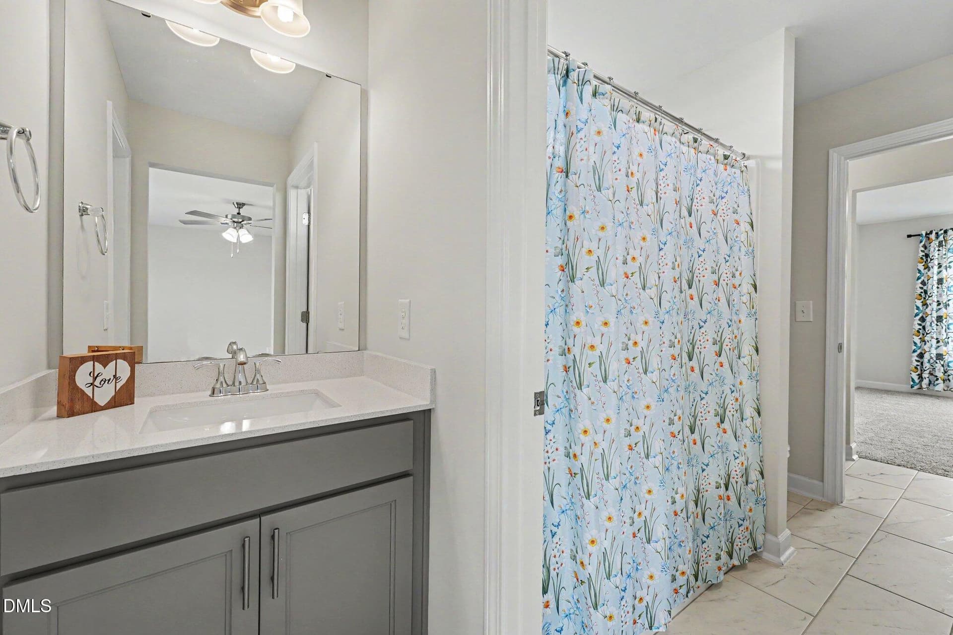 Jack & Jill Bath - 96 Looping Horse Circle, Angier, NC 27501