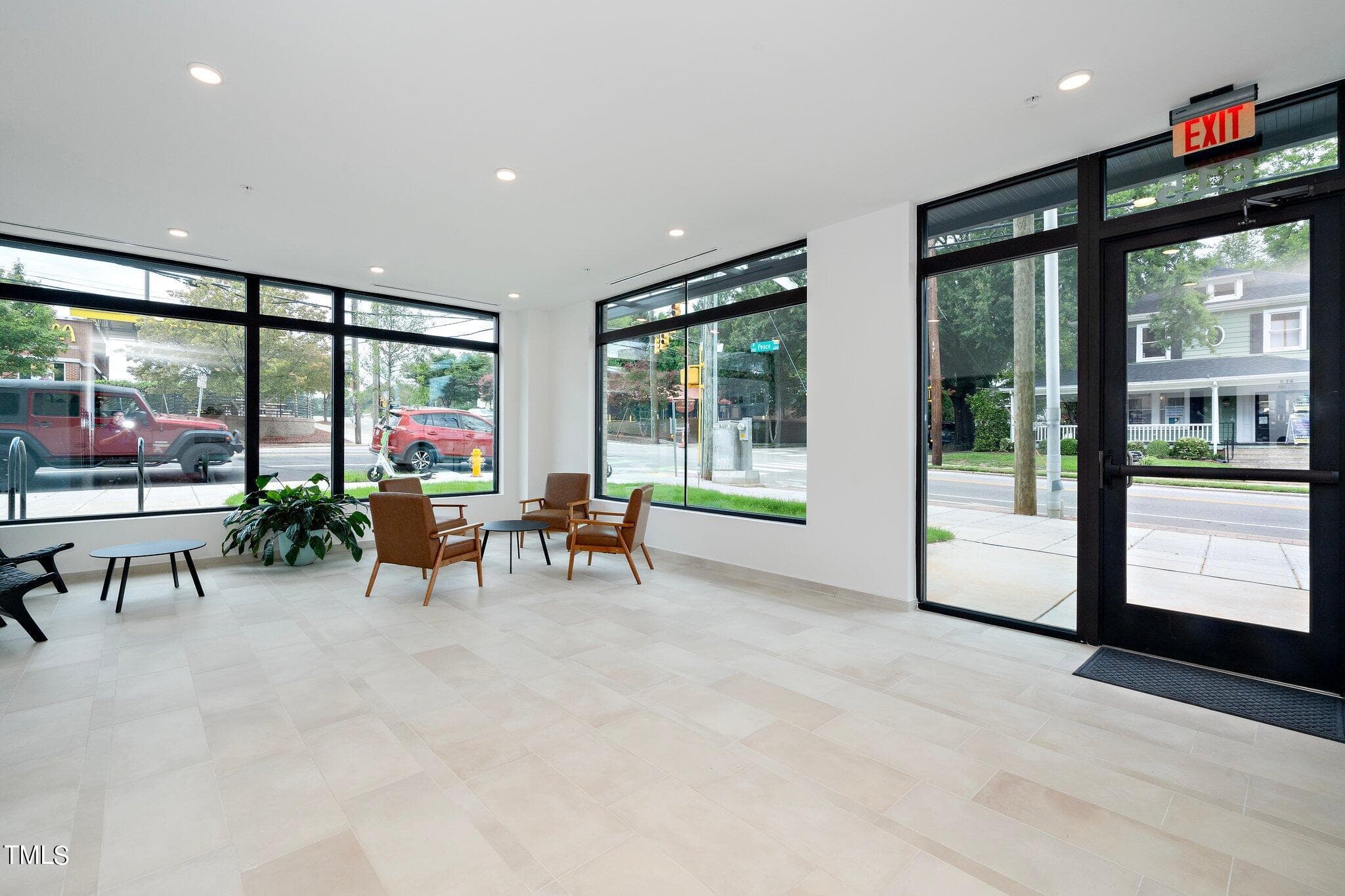 1-web-or-mls-615 W Peace St 306 (19 of 2 - 615 W Peace Street 306, Raleigh, NC 27605, Raleigh