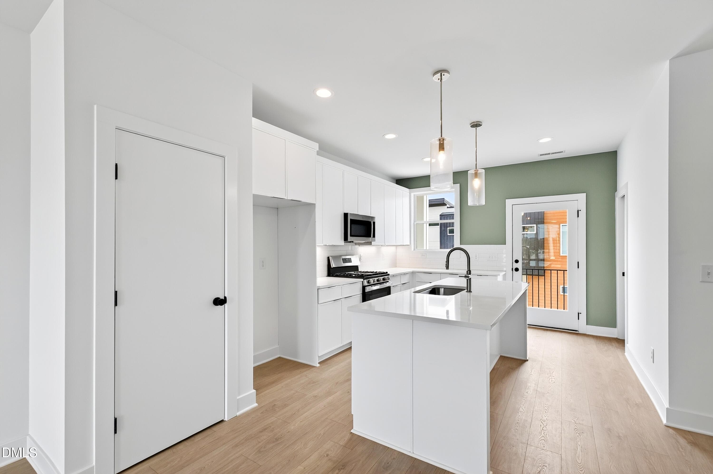 Garner (11) - 1317 Garner Road 102, Raleigh, NC 27610, Raleigh