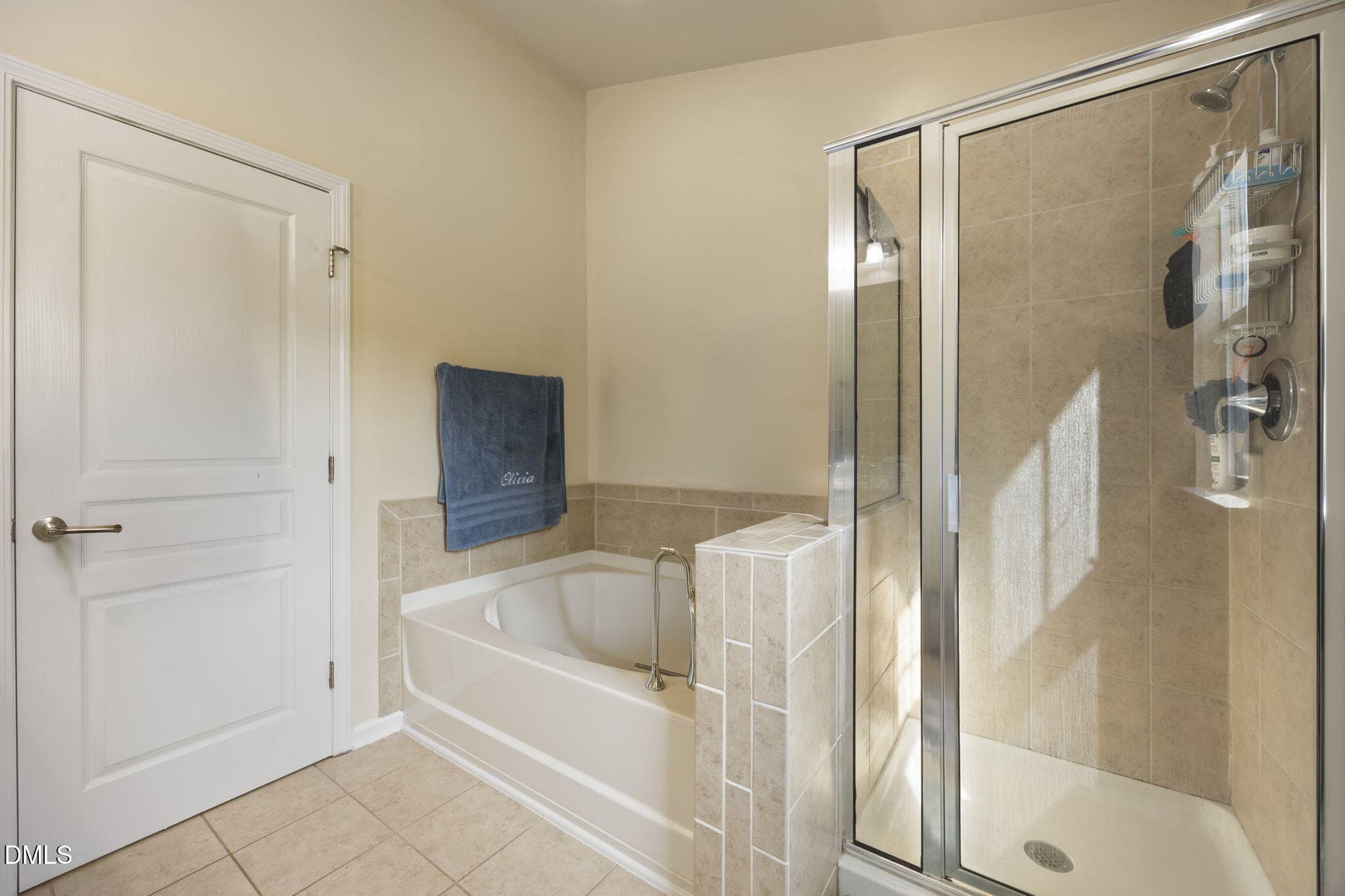30-web-or-mls-484A8629PS - 5916 Longeria Court, Raleigh, NC 27612, Raleigh