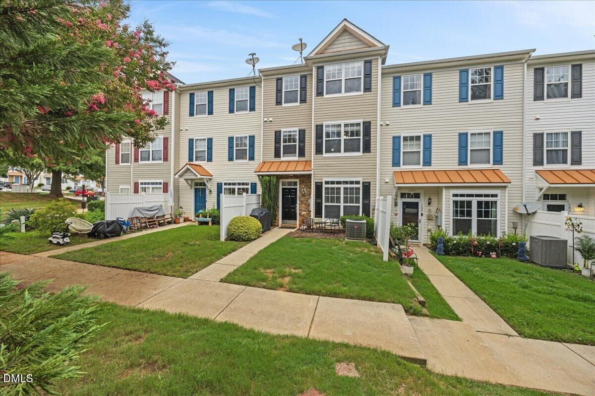 01-2A1A3637 - 2220 Raven Road 107, Raleigh, NC 27614, Raleigh