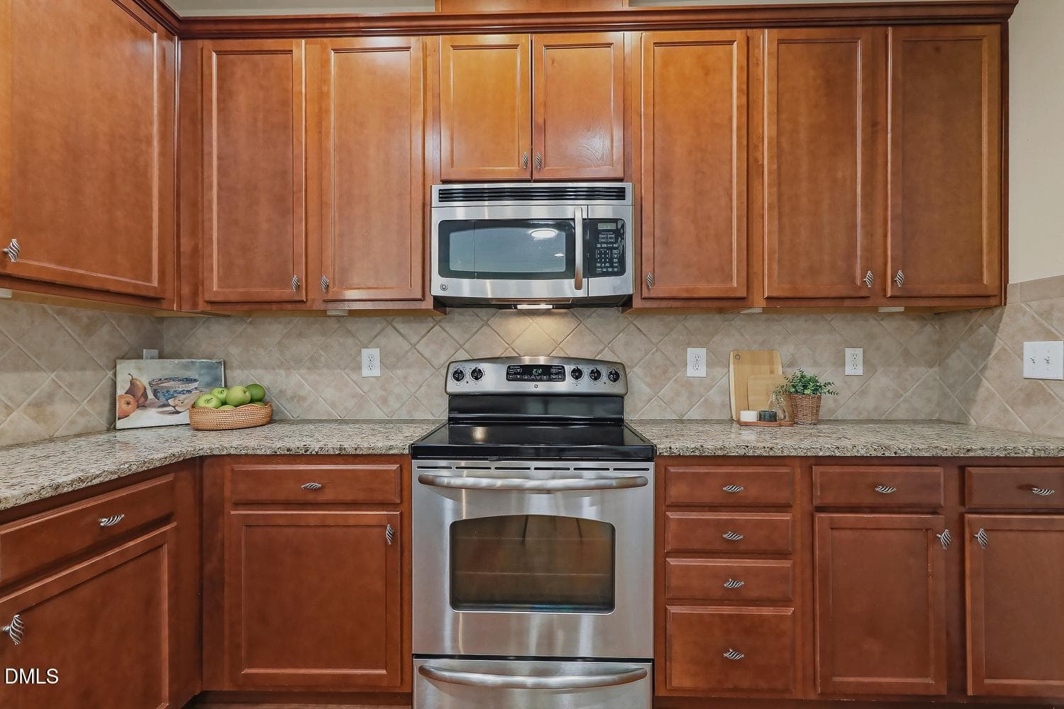 008-030-Kitchen-1500x1000 - 9137 Wooden Road, Raleigh, NC 27617, Raleigh