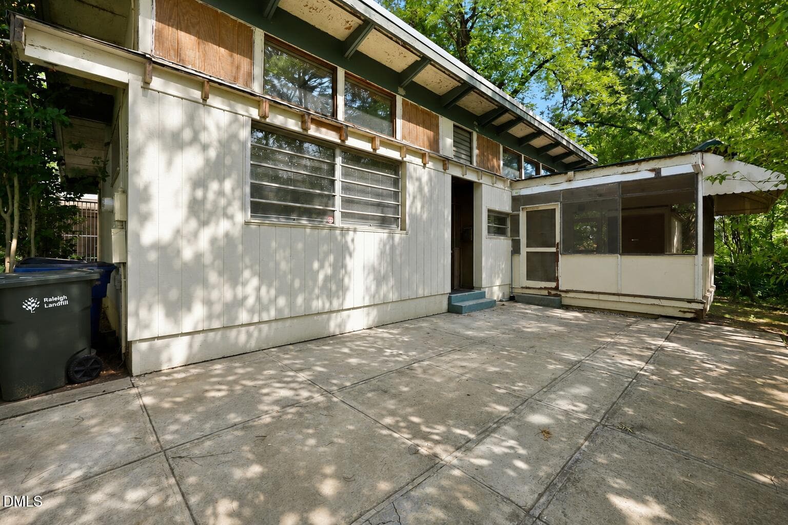 Great parking - 2205 Garden Place, Raleigh, NC 27607, Raleigh