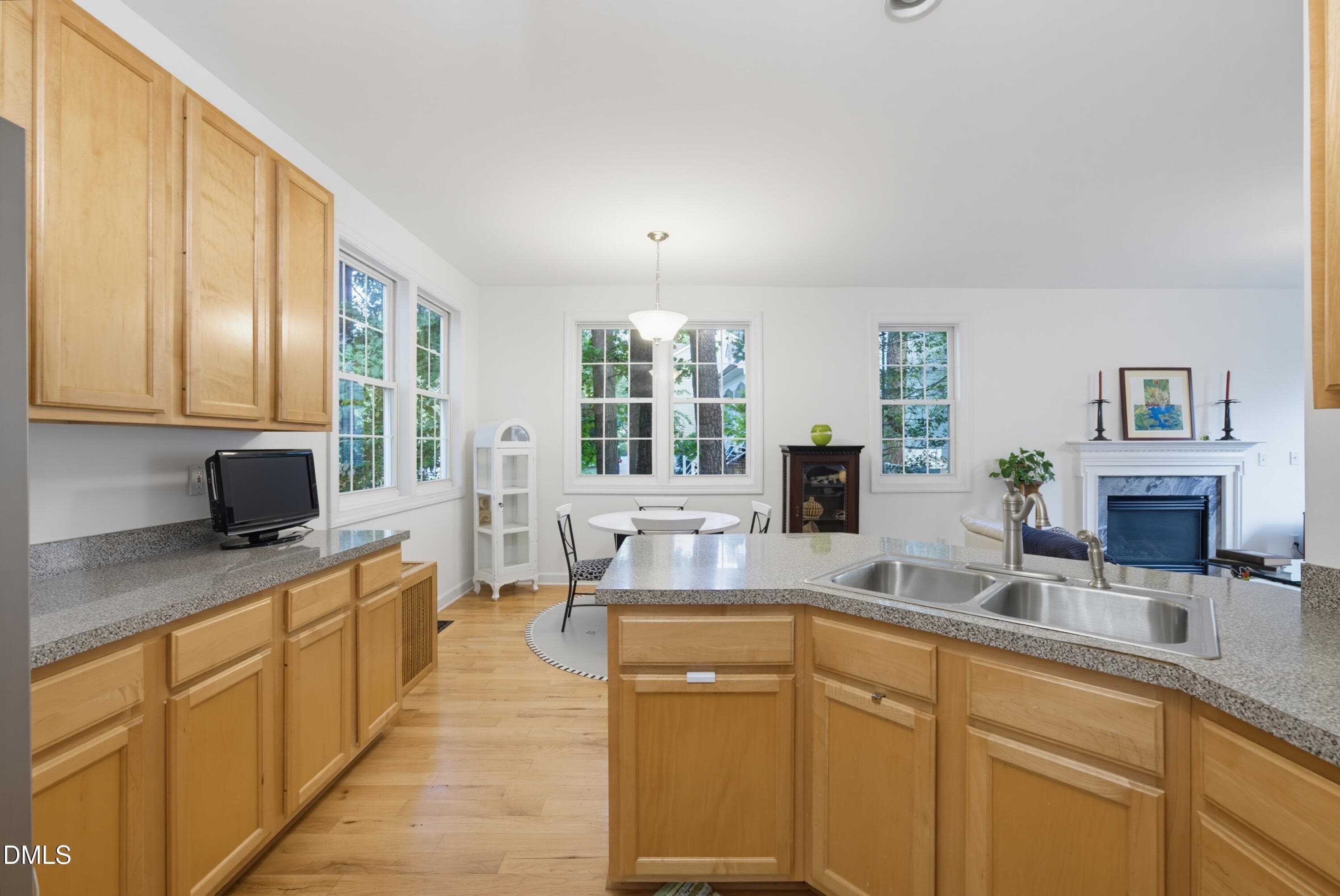 Excellent Counter Space - 8901 Castleton Lane, Raleigh, NC 27615, Raleigh