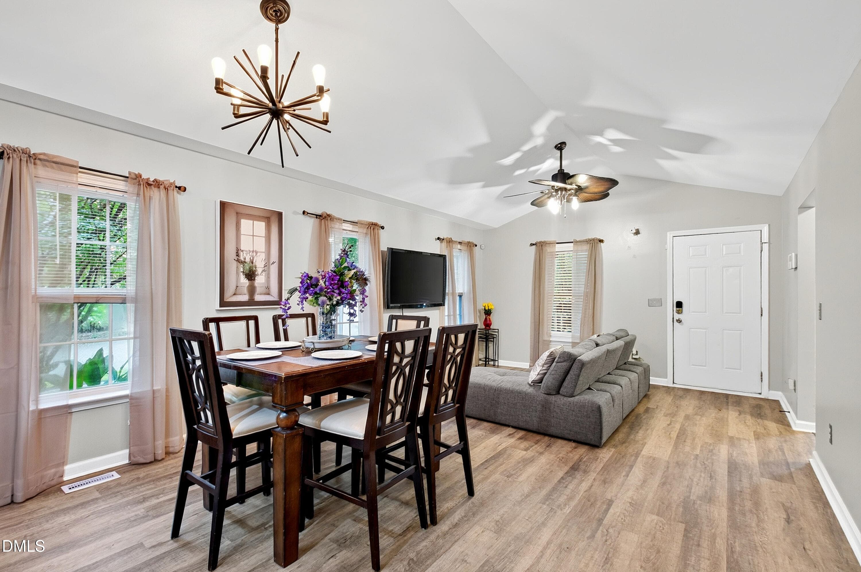 Jones (9) - 702 E Jones Street, Raleigh, NC 27601, Raleigh