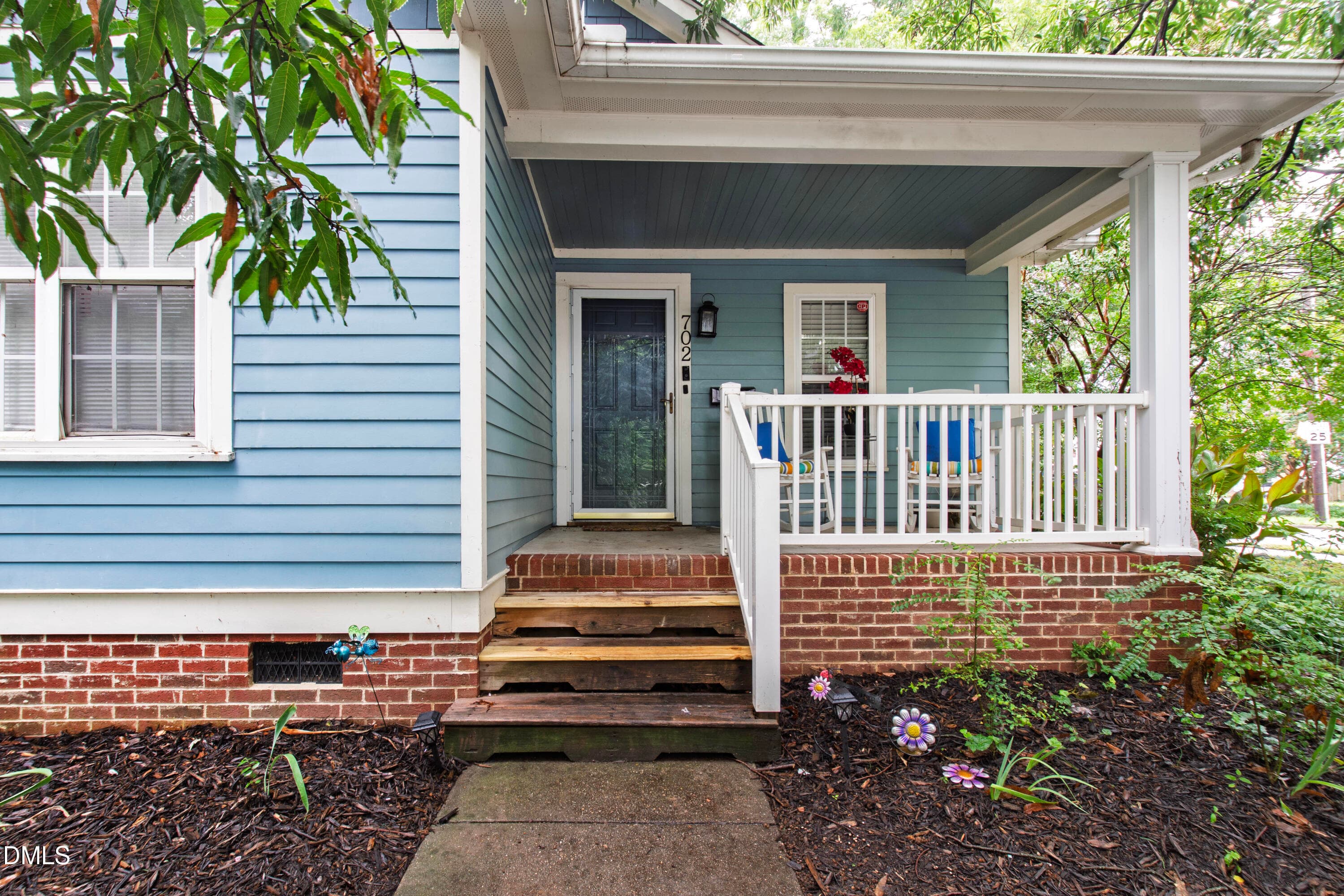 Jones (39) - 702 E Jones Street, Raleigh, NC 27601, Raleigh