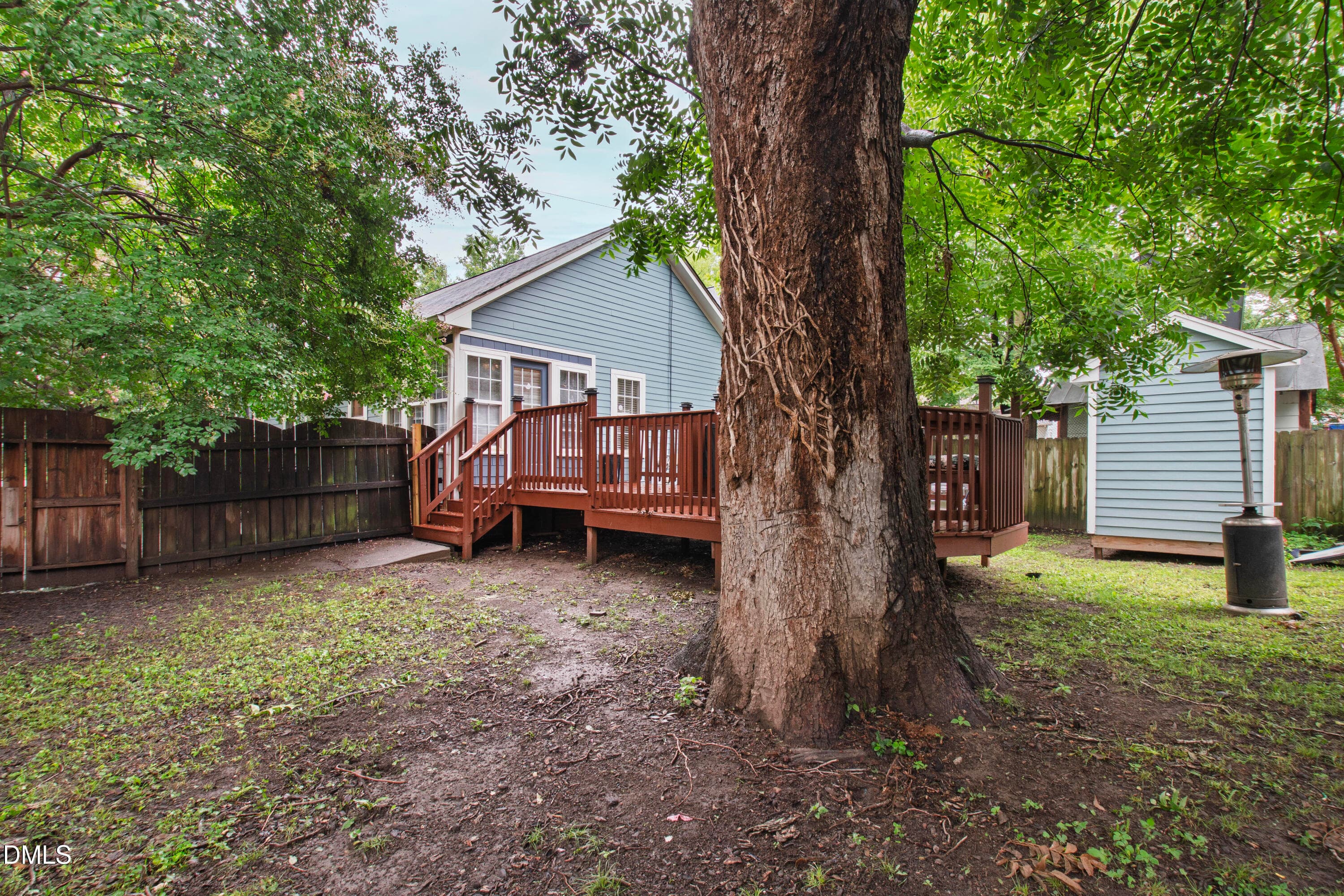 Jones (37) - 702 E Jones Street, Raleigh, NC 27601, Raleigh