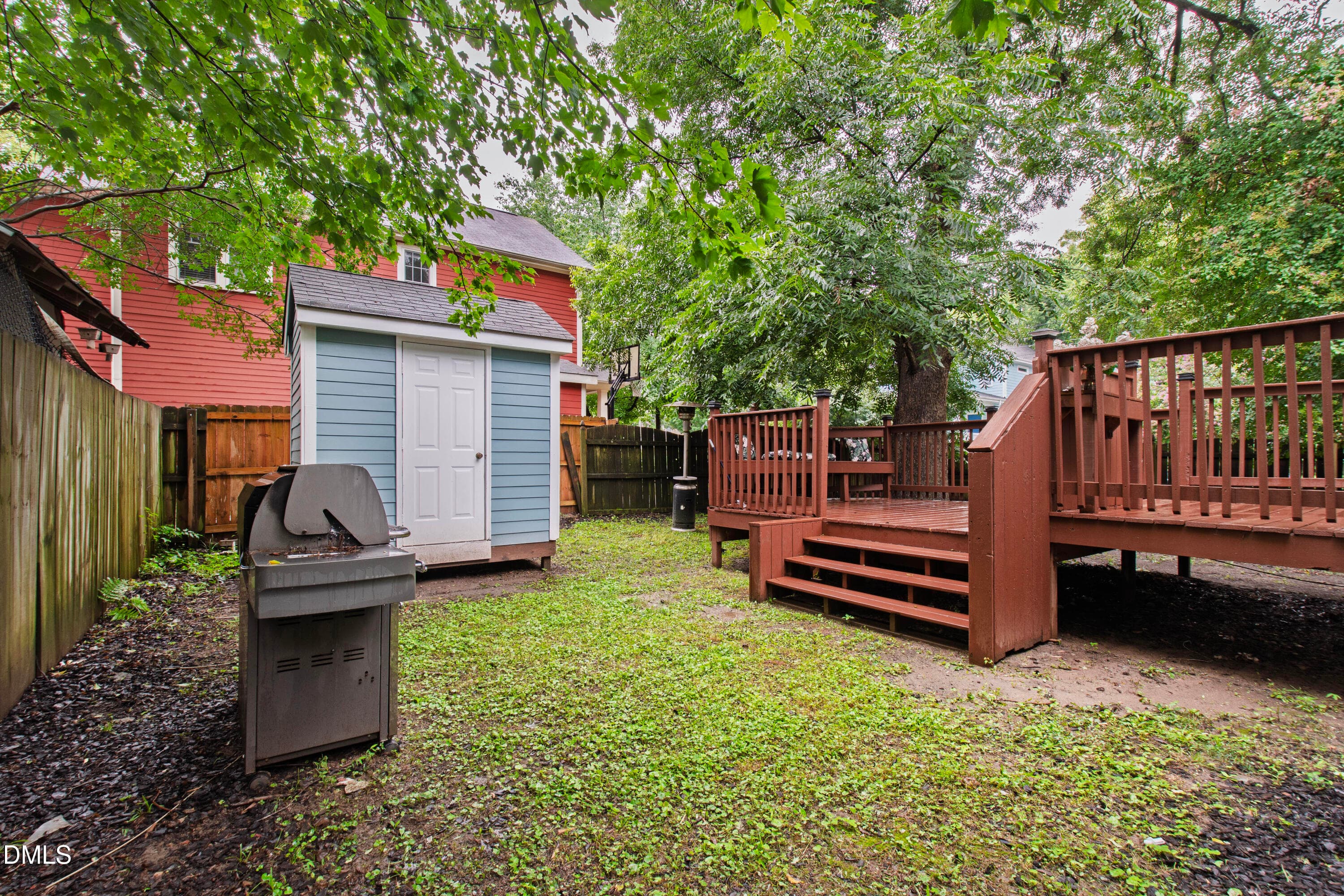 Jones (34) - 702 E Jones Street, Raleigh, NC 27601, Raleigh