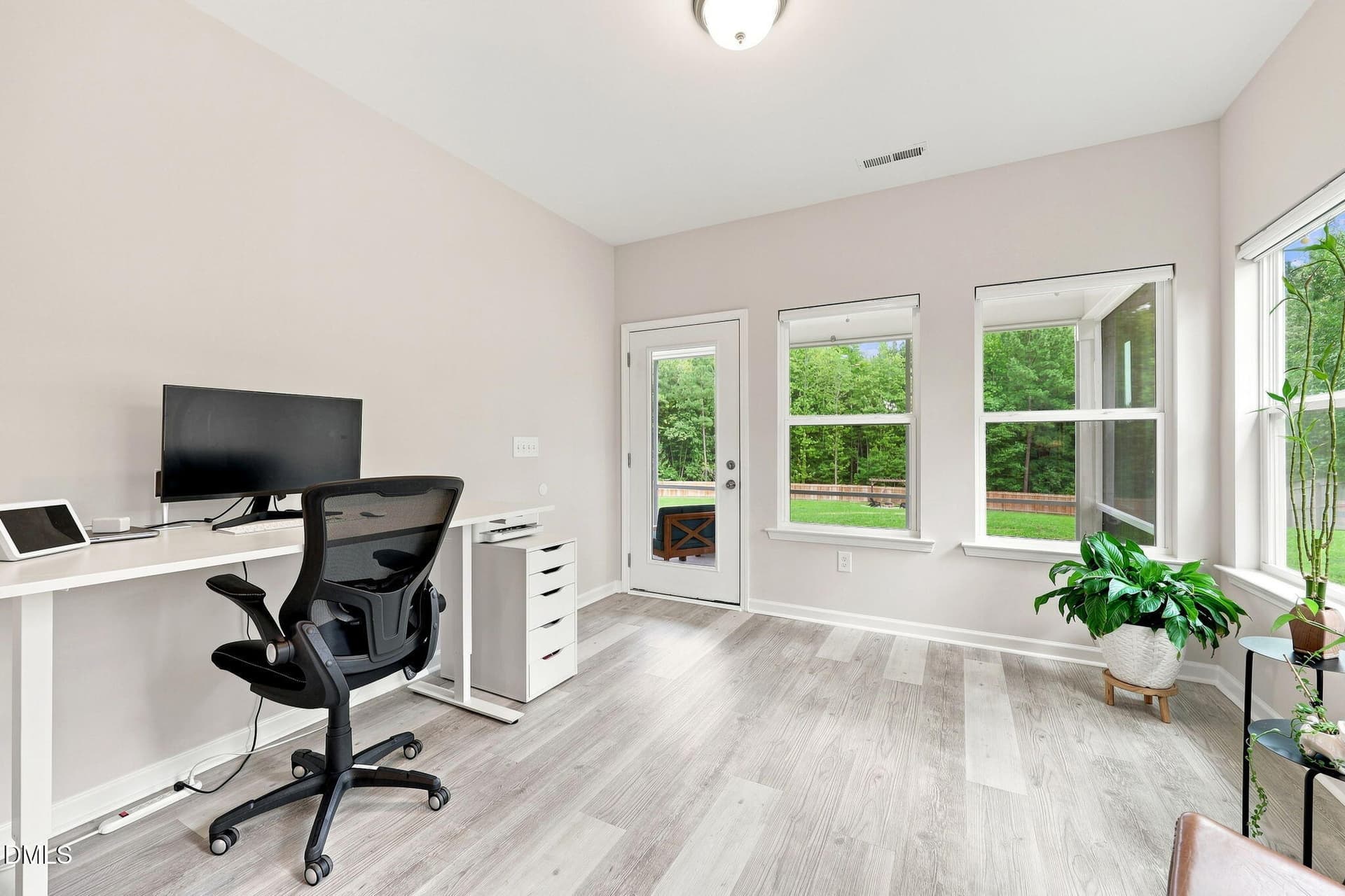 Sunroom - 3912 Mendenhall Drive, Zebulon, NC 27597