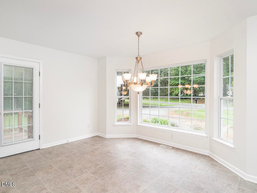 09 3955_ChucksCt Dining1_MLS - 3955 Chucks Court, Burlington, NC 27215