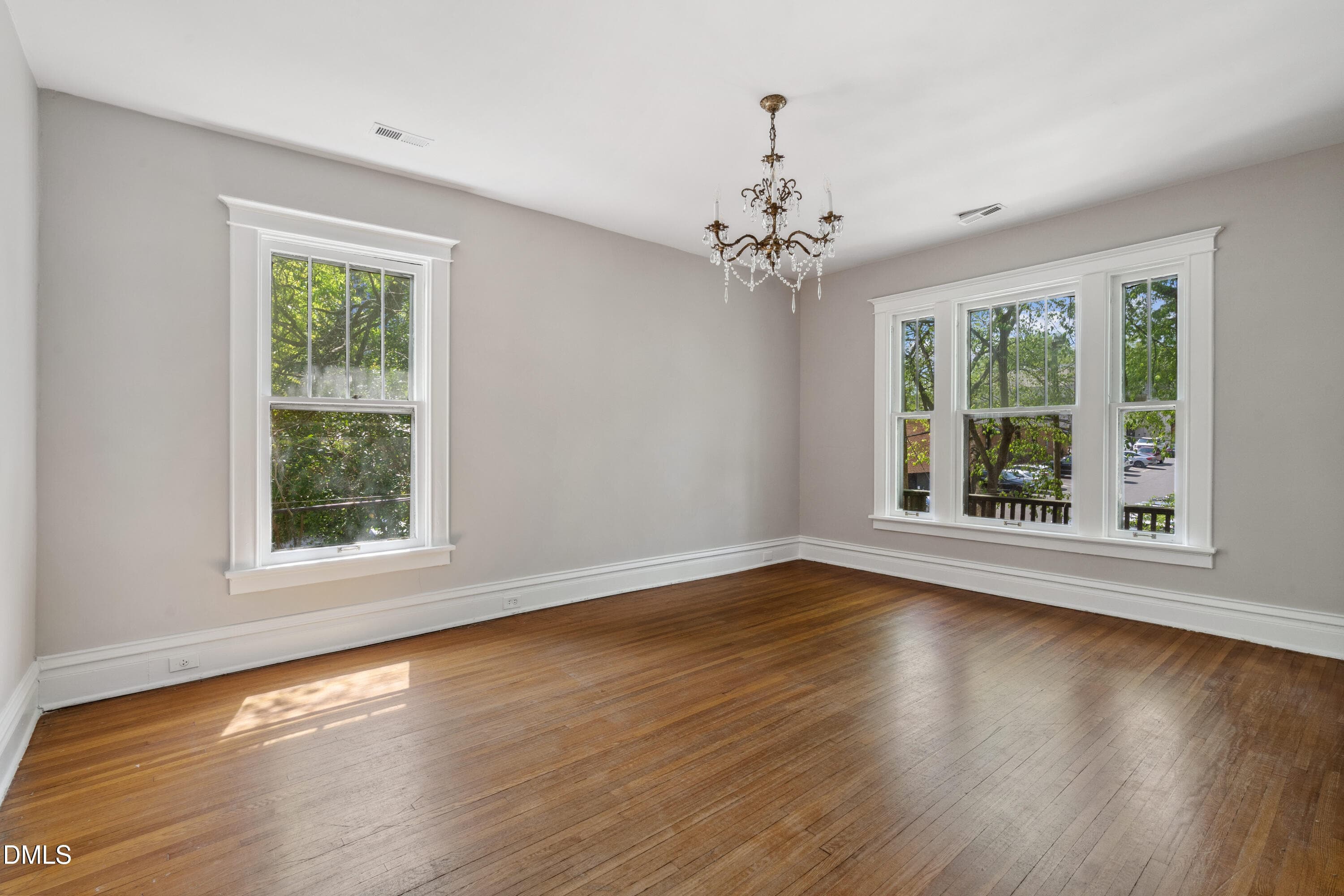 20251124140647499487000000-o - 116 Hawthorne Road, Raleigh, NC 27605, Raleigh