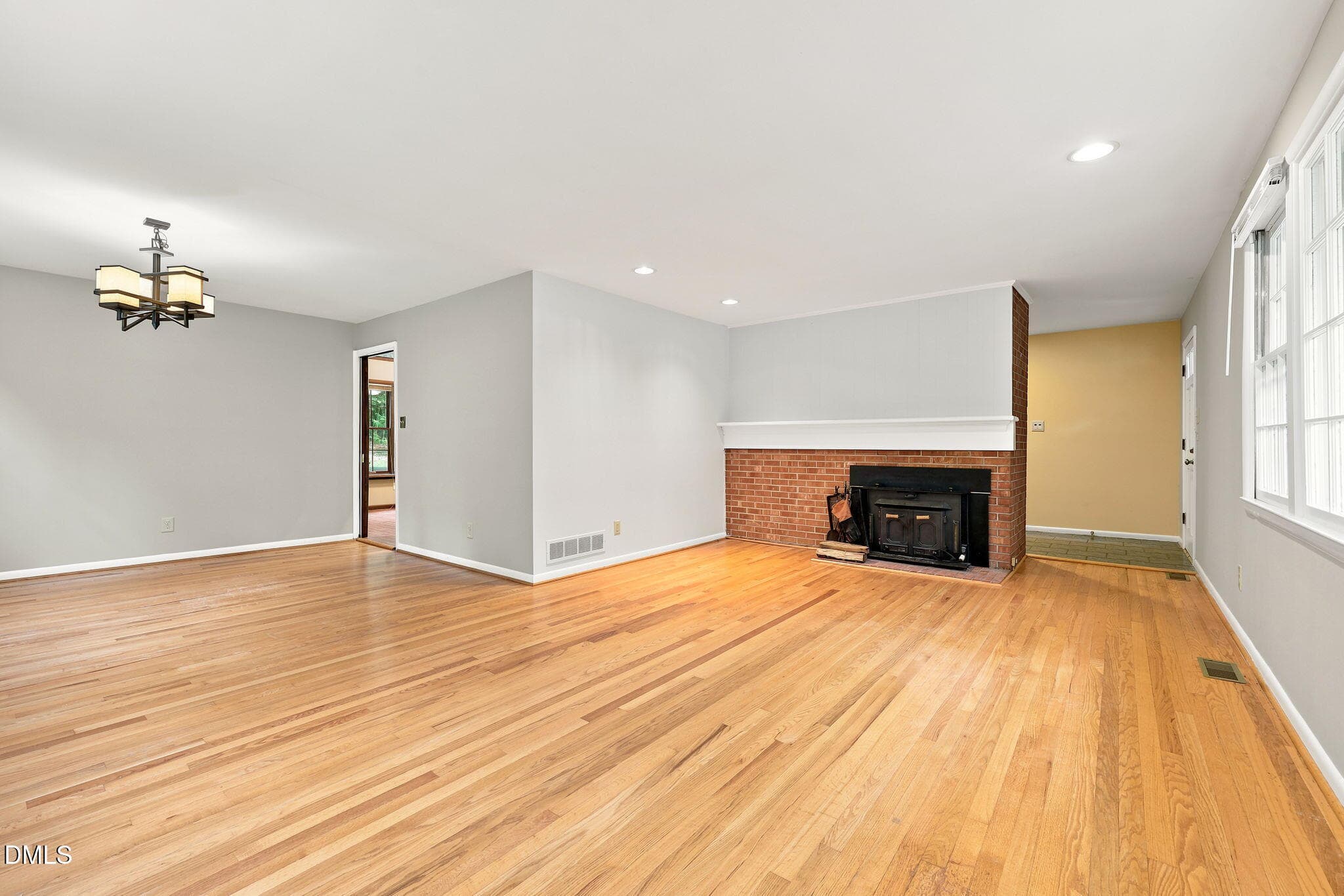 Living Room - 305 Plum Lane, Chapel Hill, NC 27517, Chapel Hill