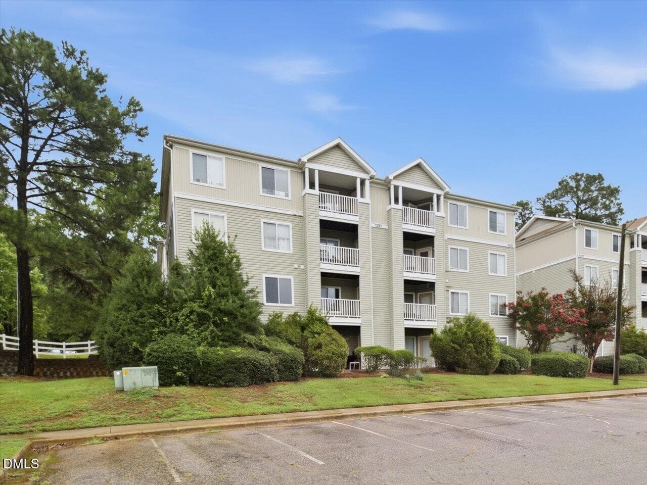 04-Unit 304 - 1231 Building - 1231 University Court 304, Raleigh, NC 27606, Raleigh