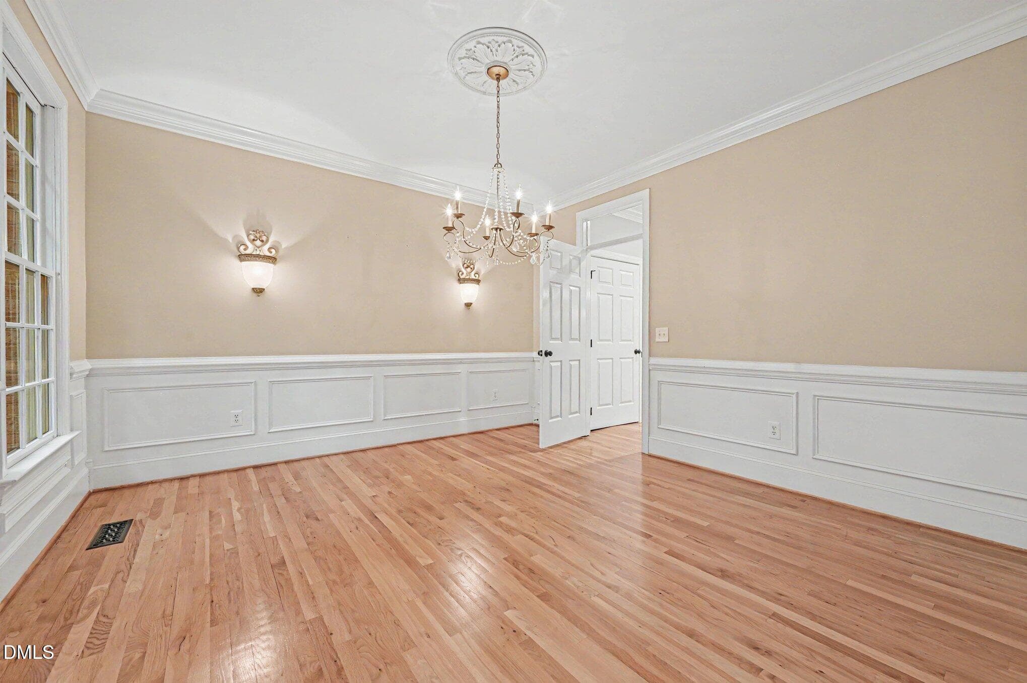 010_file_2814 - 101 Collinson Drive, Chapel Hill, NC 27514, Chapel Hill