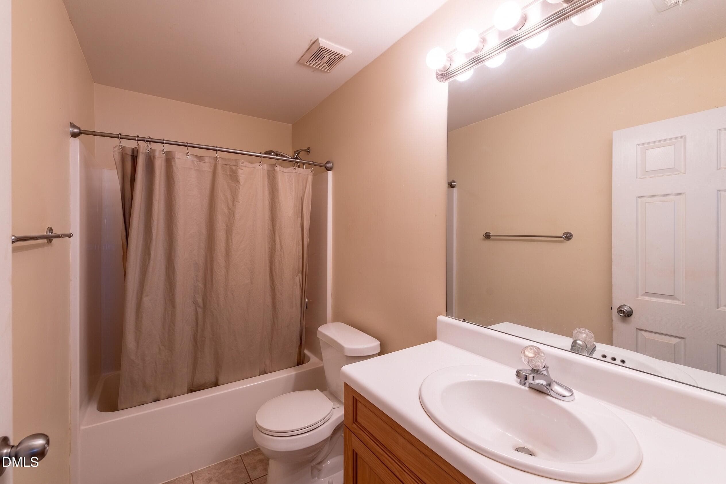 16_beyc6a67993929f12 - 7104 Snodgrass Hill Court, Raleigh, NC 27610, Raleigh