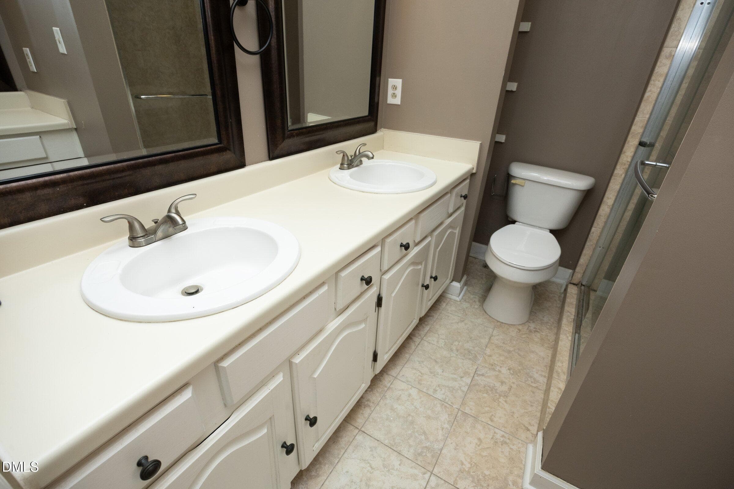 21BathCabinets - 4636 Townesbury Lane, Raleigh, NC 27612, Raleigh