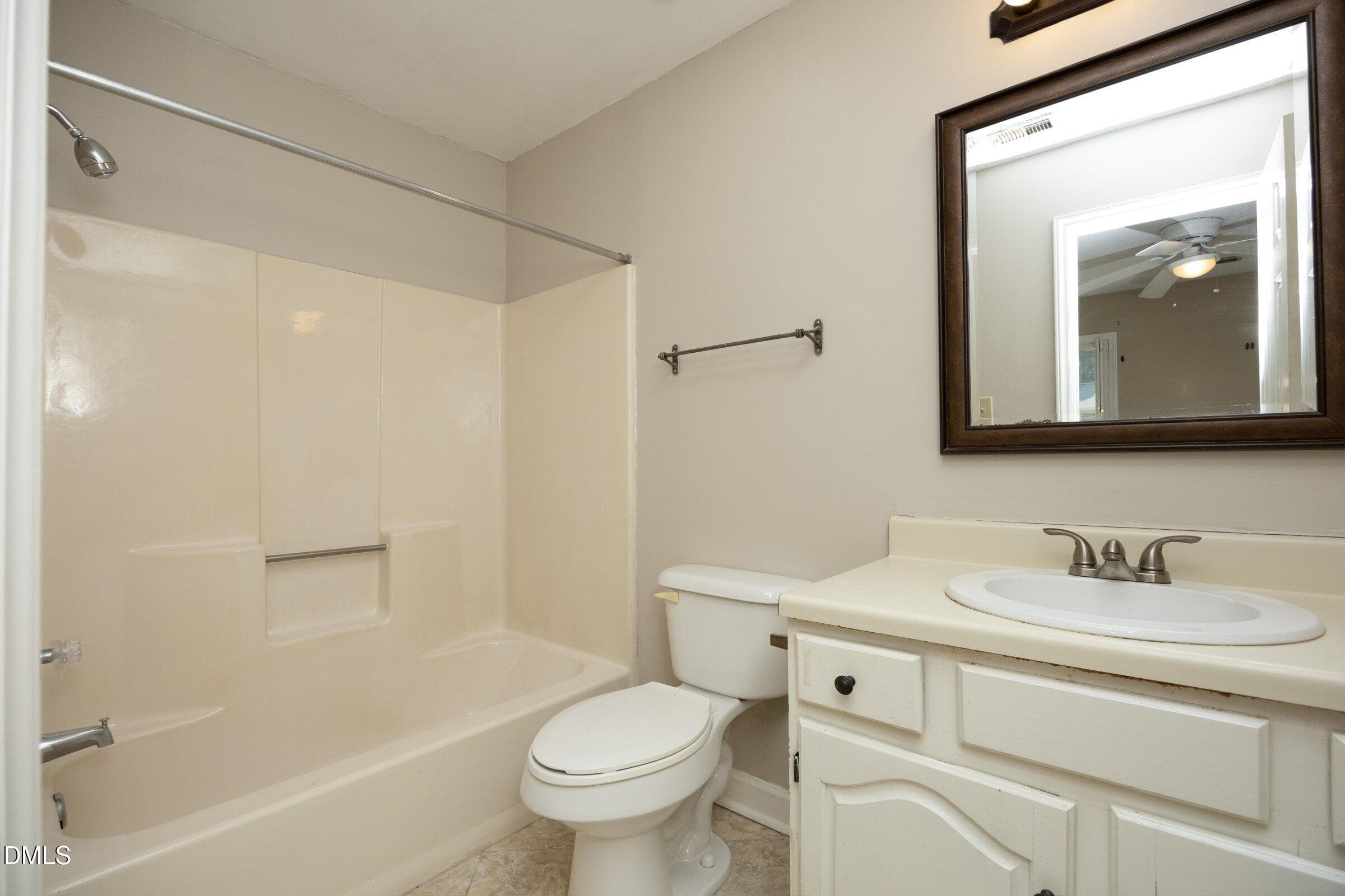 25BathInBedroom2 - 4636 Townesbury Lane, Raleigh, NC 27612, Raleigh