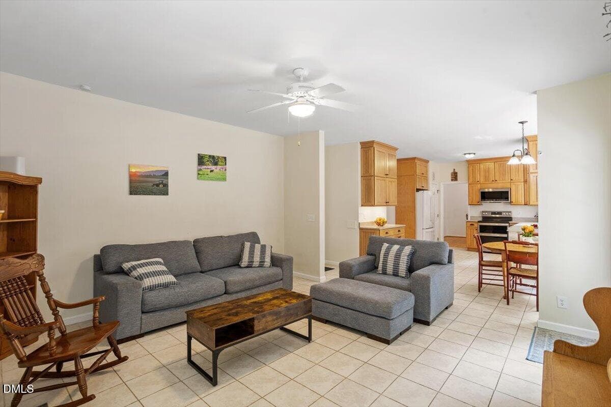 Fantastic spot for popcorn & movies - 87 Danning Drive, Chapel Hill, NC 27516, Chapel Hill
