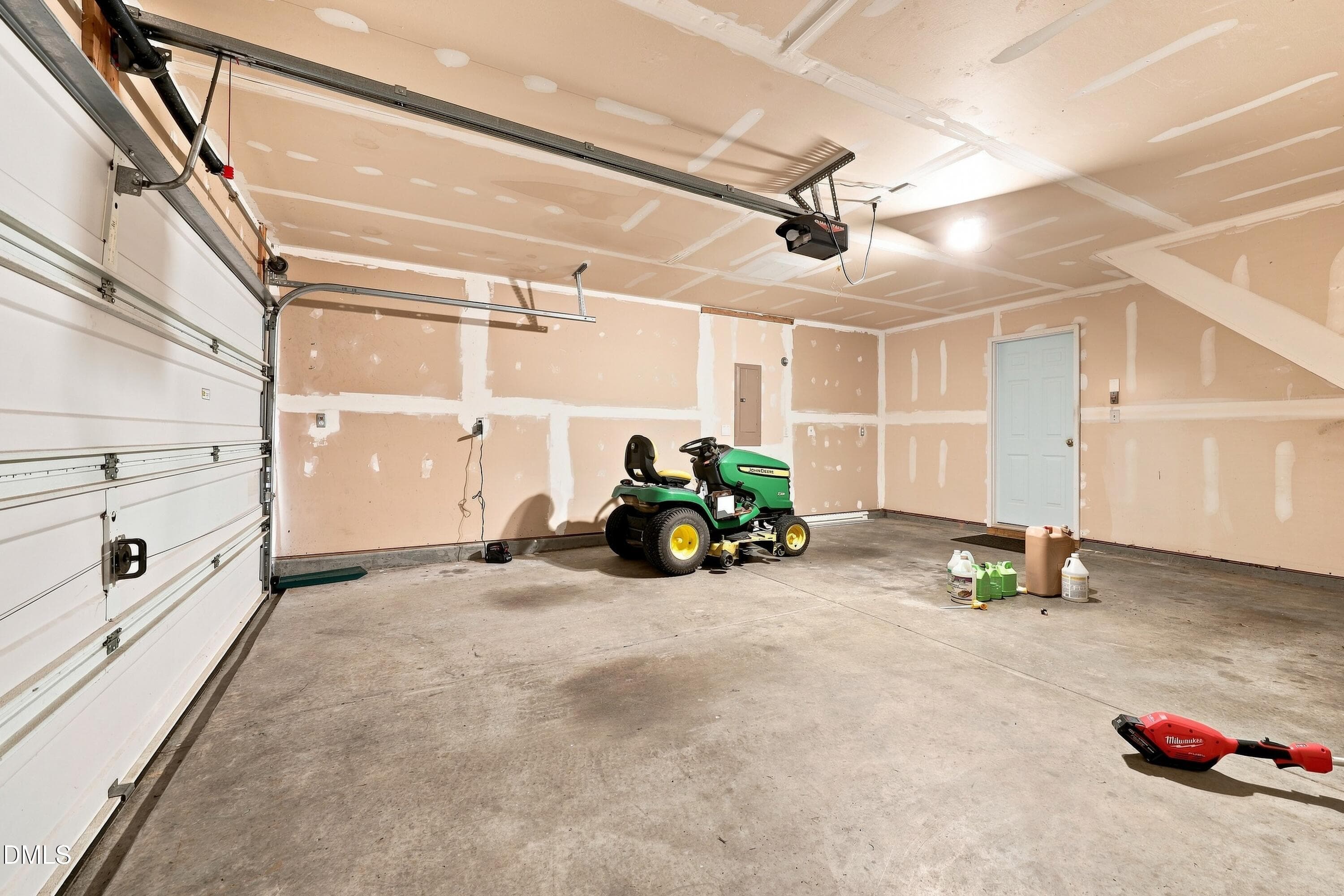 Garage - 6001 Crayford Drive, Raleigh, NC 27604, Raleigh