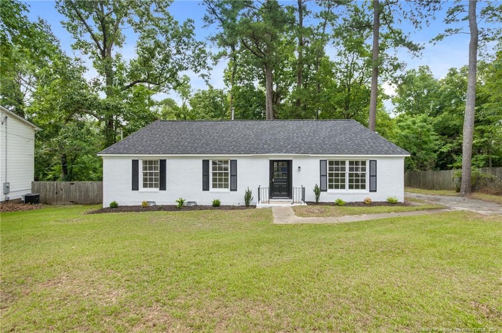 Photo 2 - 744 Buena Vista Drive, Fayetteville, NC 28311, Fayetteville