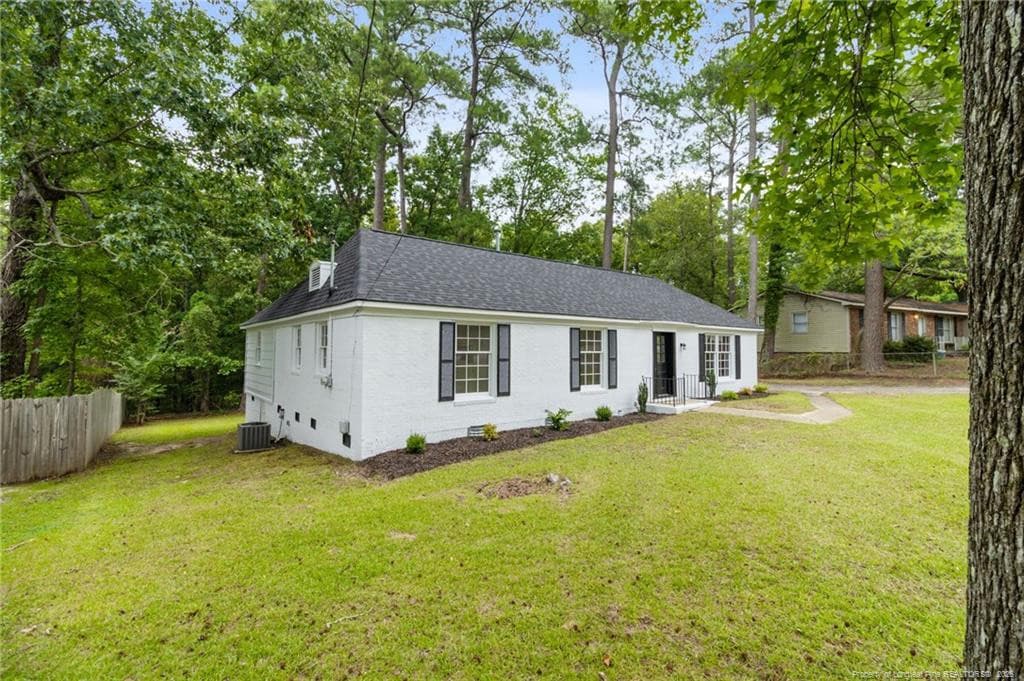 Photo 3 - 744 Buena Vista Drive, Fayetteville, NC 28311, Fayetteville
