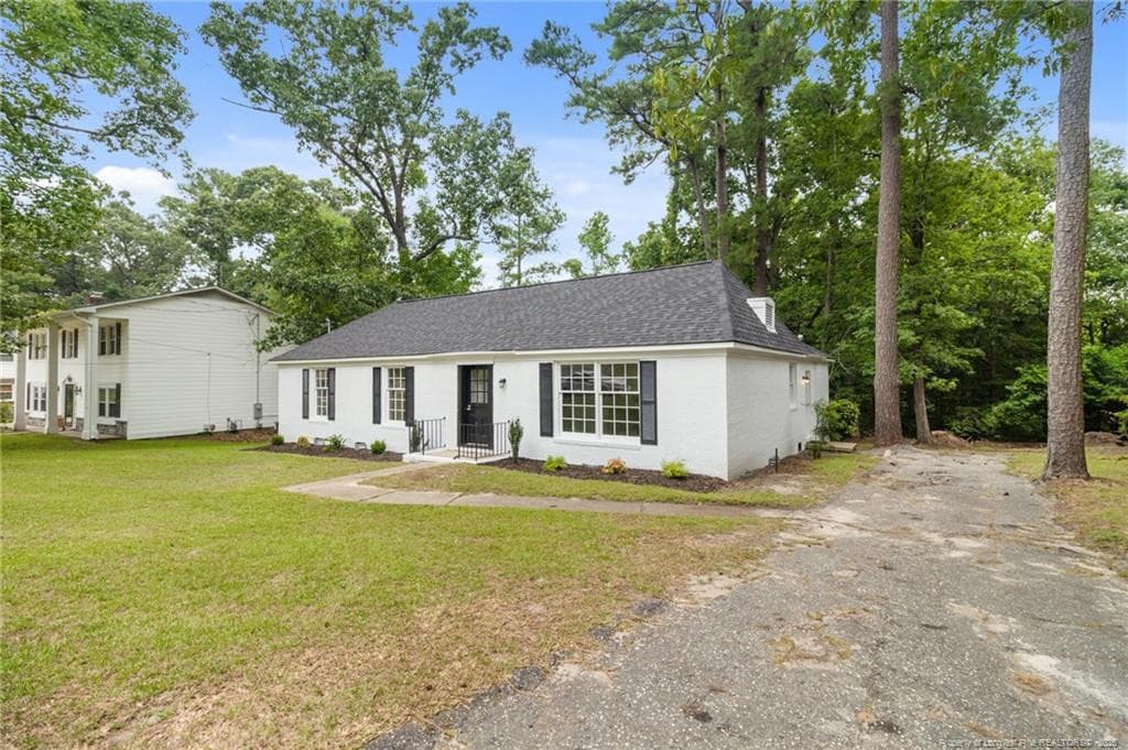 Photo 5 - 744 Buena Vista Drive, Fayetteville, NC 28311, Fayetteville