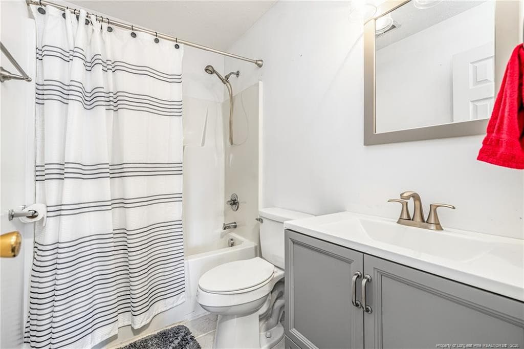 Photo 16 - 7736 Redwood Avenue, Fayetteville, NC 28314, Fayetteville