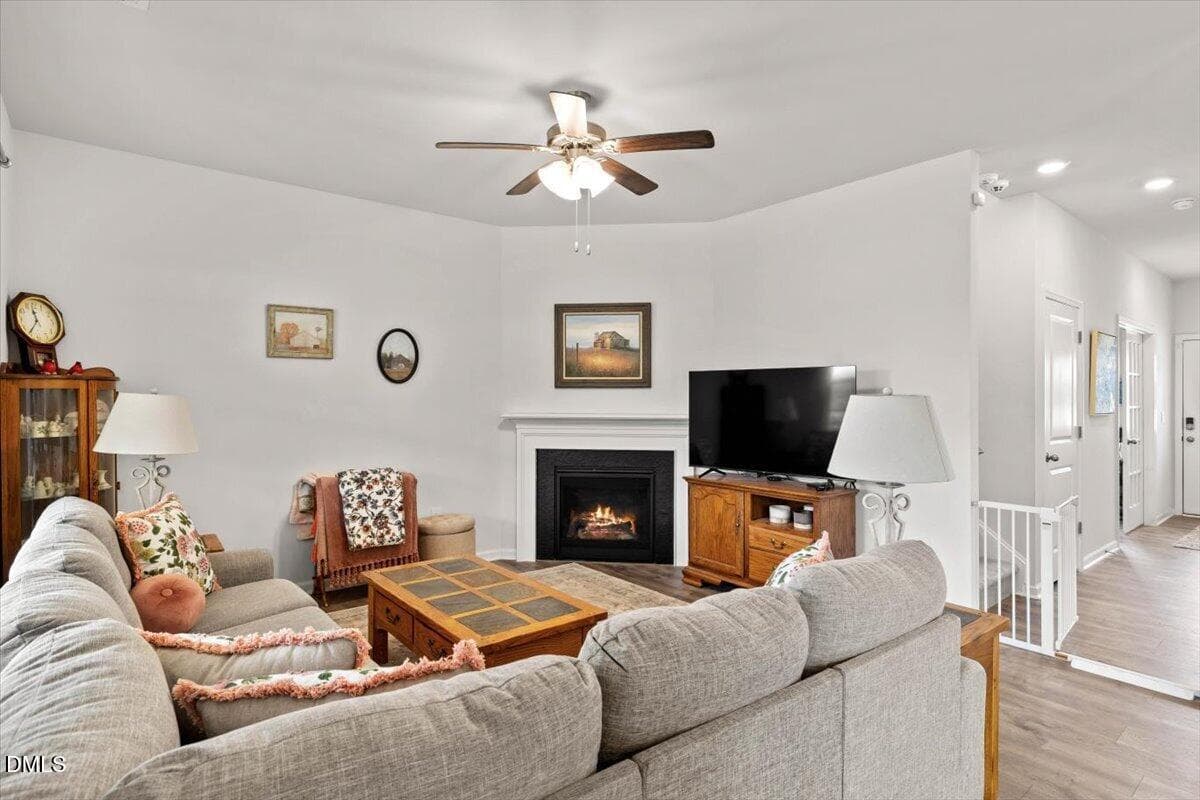 269 Blue Aspen Dr. LR 2 - 269 Blue Aspen Drive, Fuquay Varina, NC 27526