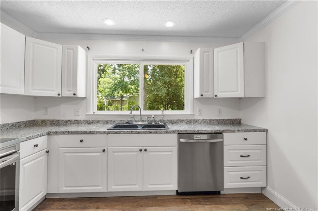 Kitchen - 6432 Easthampton Road, Fayetteville, NC 28314, Fayetteville