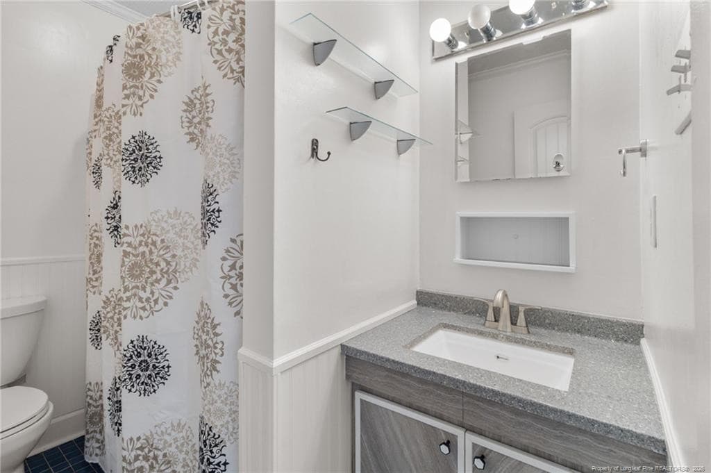 Guest Bath - 6432 Easthampton Road, Fayetteville, NC 28314, Fayetteville