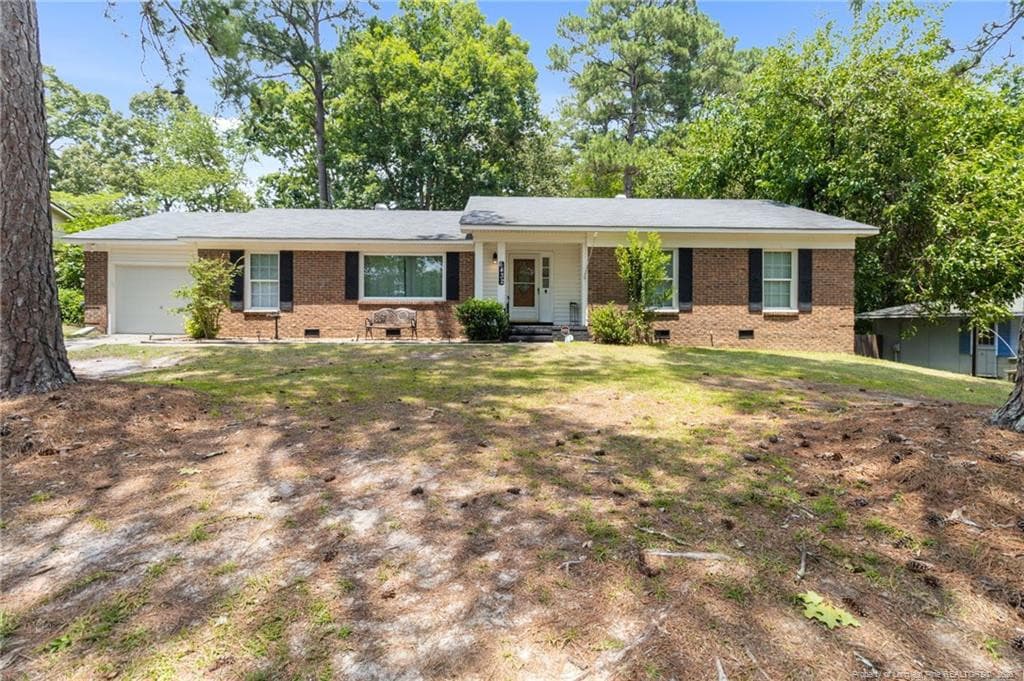 shady front yard - 6432 Easthampton Road, Fayetteville, NC 28314, Fayetteville