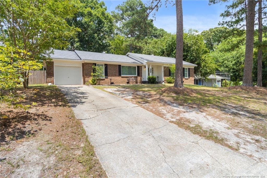 one garage - 6432 Easthampton Road, Fayetteville, NC 28314, Fayetteville