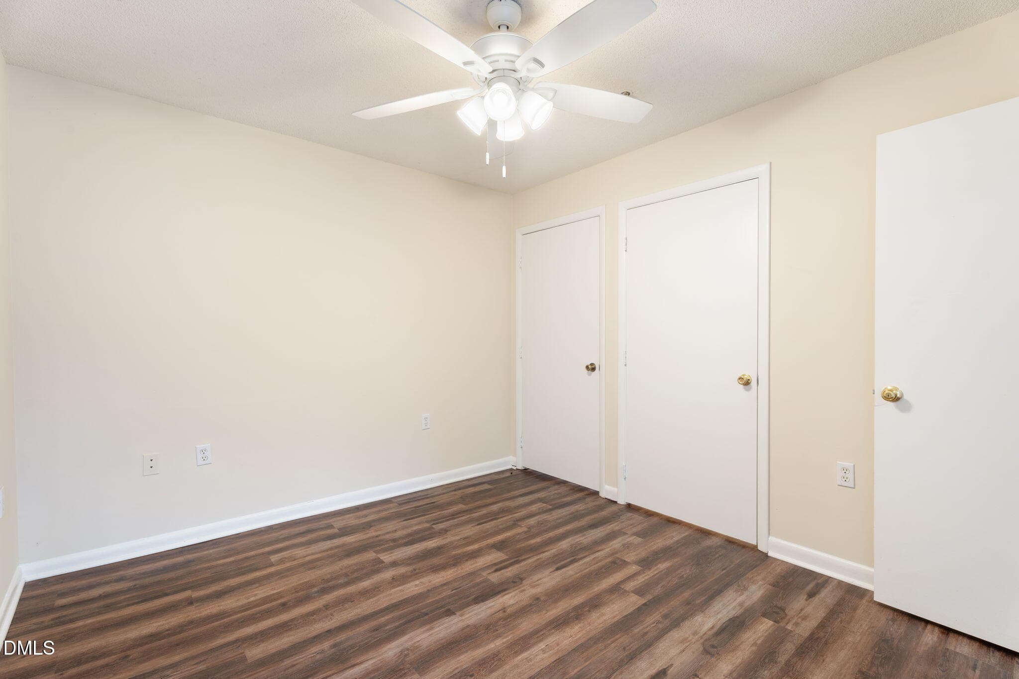 8-web-or-mls-DSC05448 - 1420 Collegiate Circle 102, Raleigh, NC 27606, Raleigh