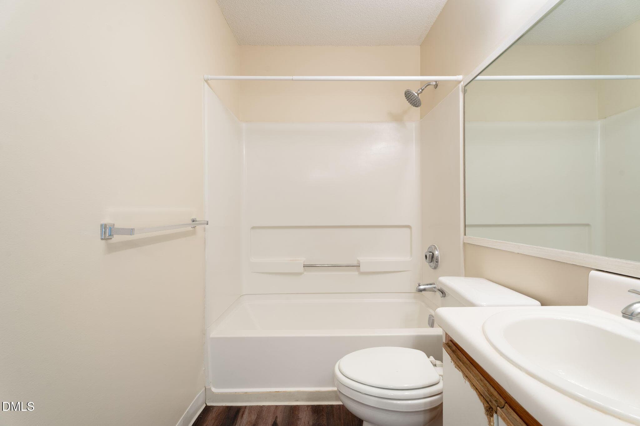 13-web-or-mls-DSC05473 - 1420 Collegiate Circle 102, Raleigh, NC 27606, Raleigh