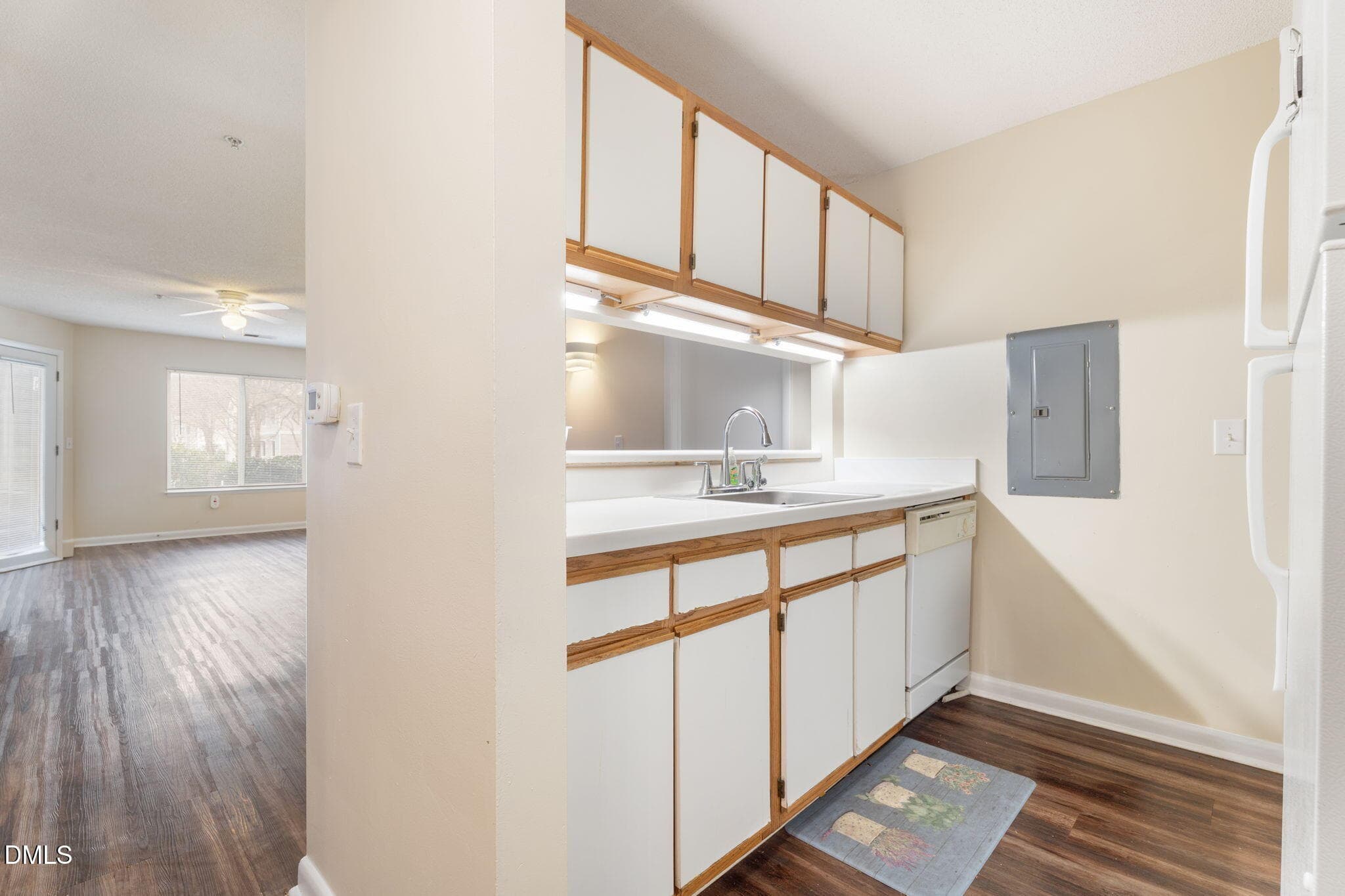 14-web-or-mls-DSC05478 - 1420 Collegiate Circle 102, Raleigh, NC 27606, Raleigh