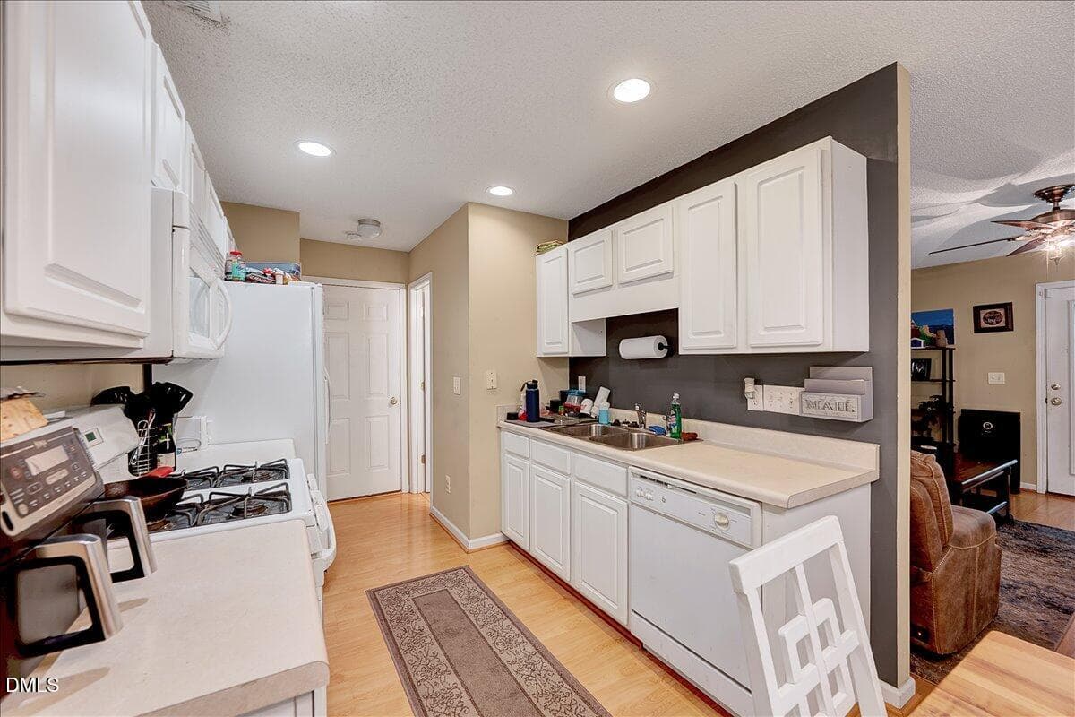 08-5636 Roan Mountain Pl-8 - 5636 Roan Mountain Place, Raleigh, NC 27613, Raleigh