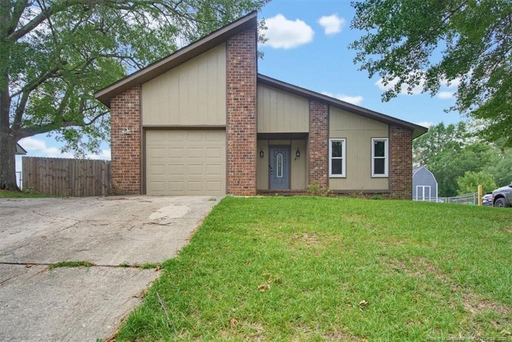 Photo 2 - 6941 Melbourne Drive, Fayetteville, NC 28314, Fayetteville
