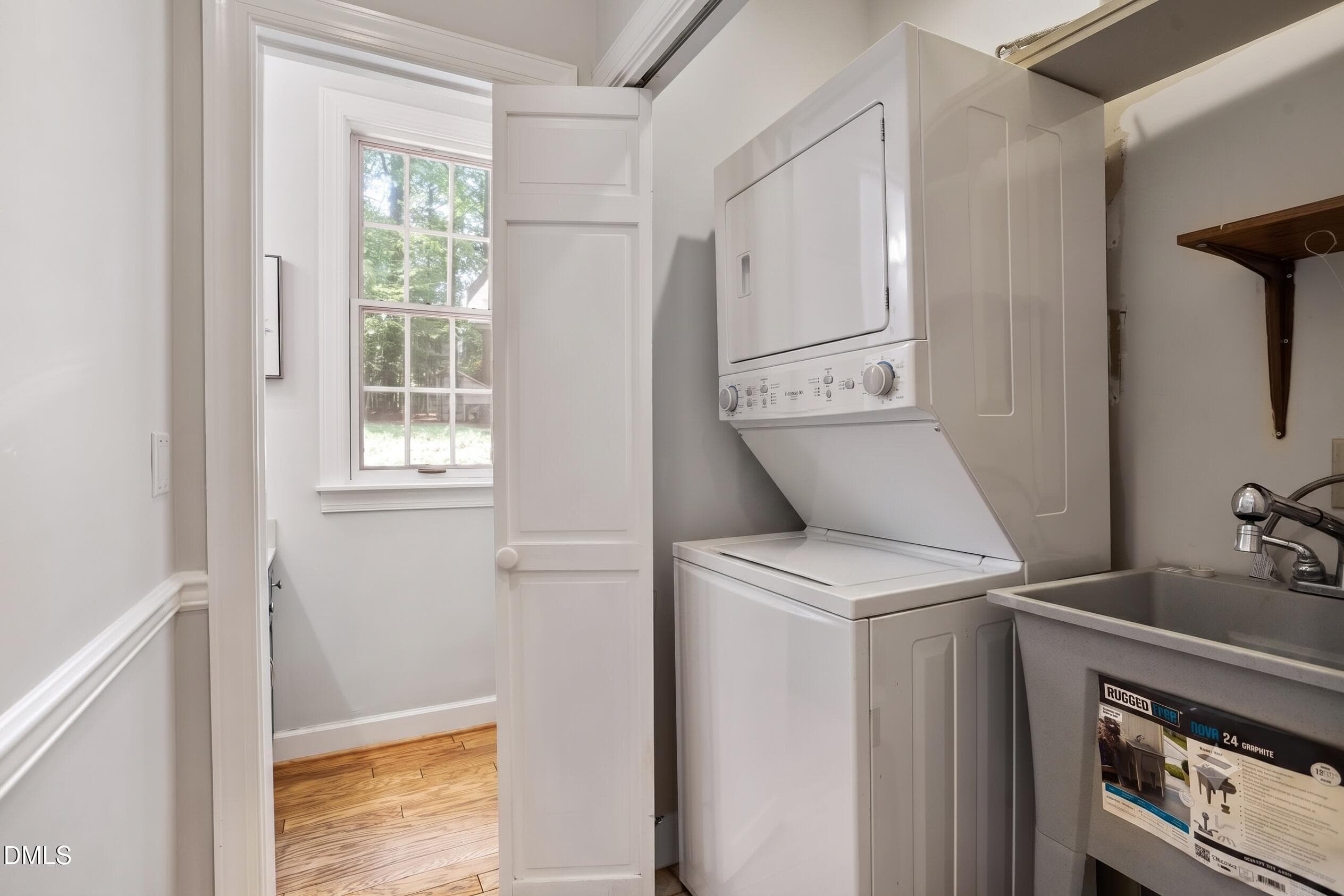 washerdryer - 6810 Falconbridge Road, Chapel Hill, NC 27517, Chapel Hill