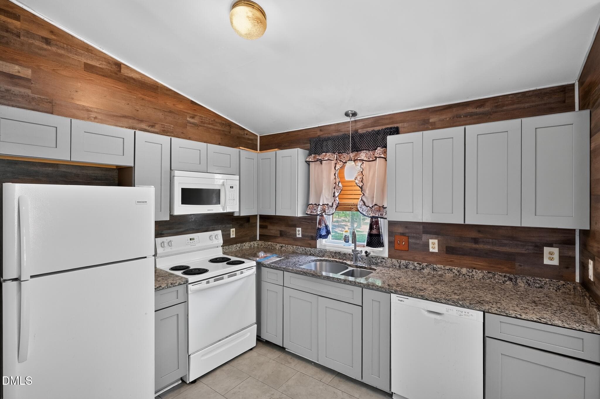 10_3016_Dearborn_Dr-Kitchen-8581 - 3016 Dearborn Drive, Durham, NC 27704, Durham