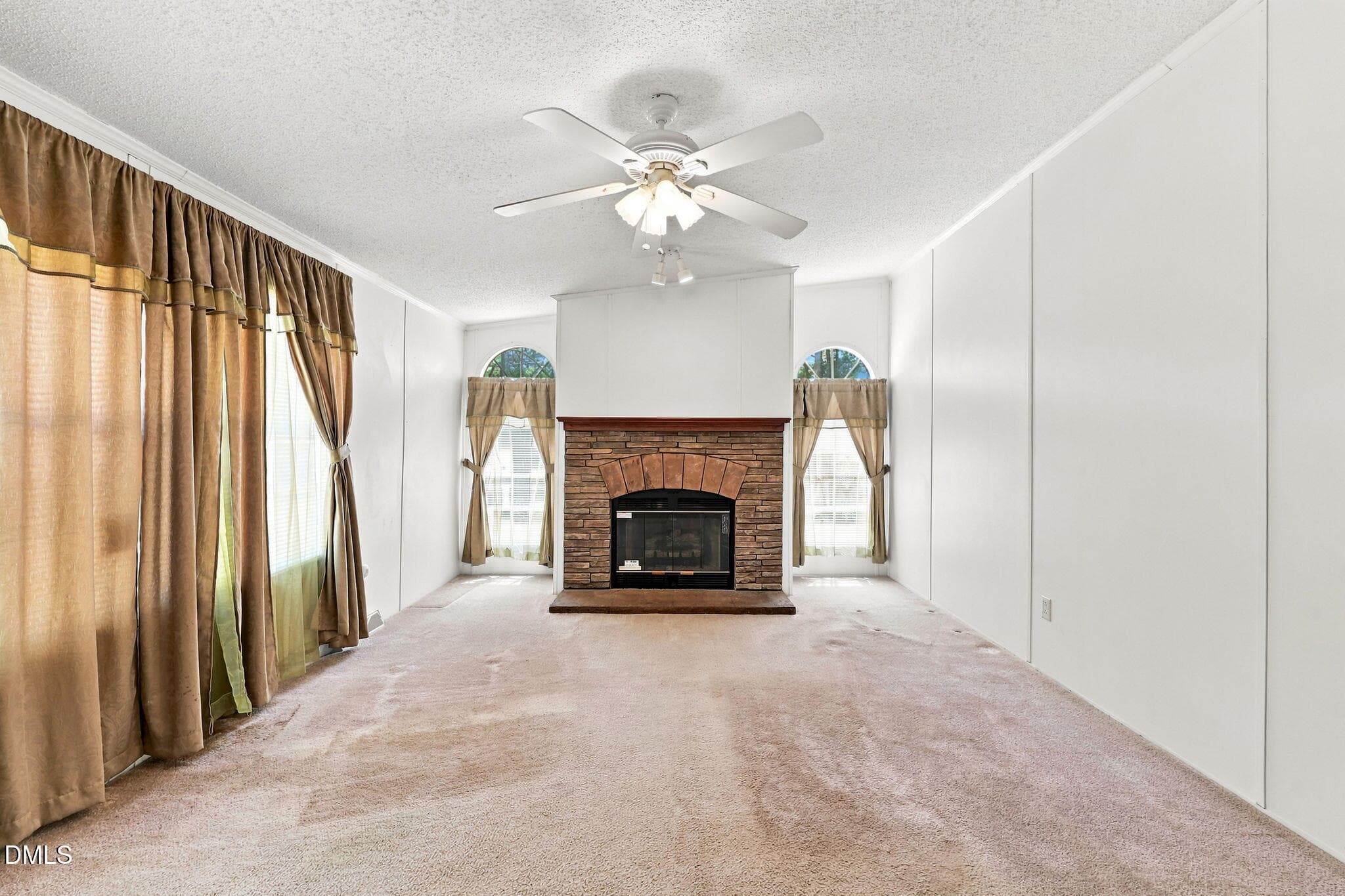 Family Room - 602 Newton Avenue, Princeville, NC 27886, Princeville