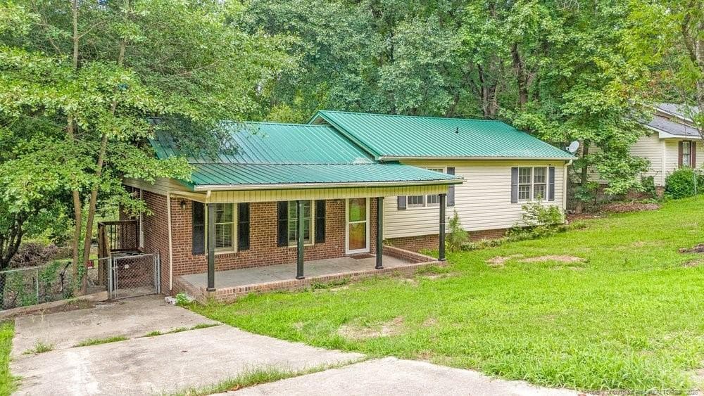 Photo 2 - 4572 Westfield Road, Fayetteville, NC 28314, Fayetteville