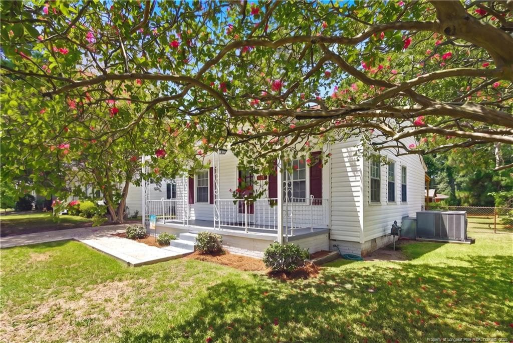 Photo 2 - 211 Willborough Avenue, Fayetteville, NC 28303, Fayetteville